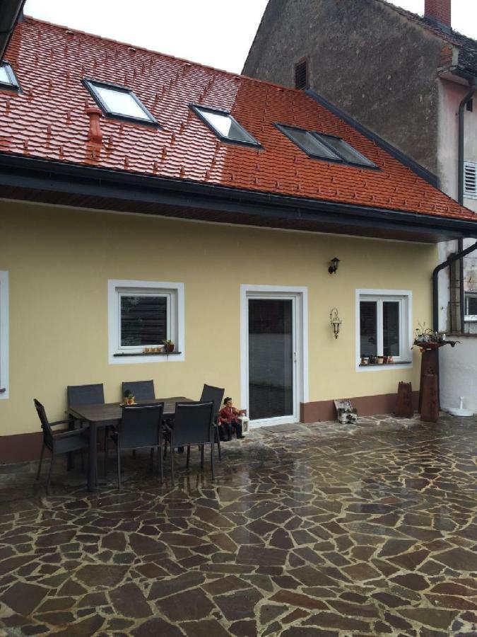 Ferienwohnung Kickmaier Бад-Радкерсбург Экстерьер фото